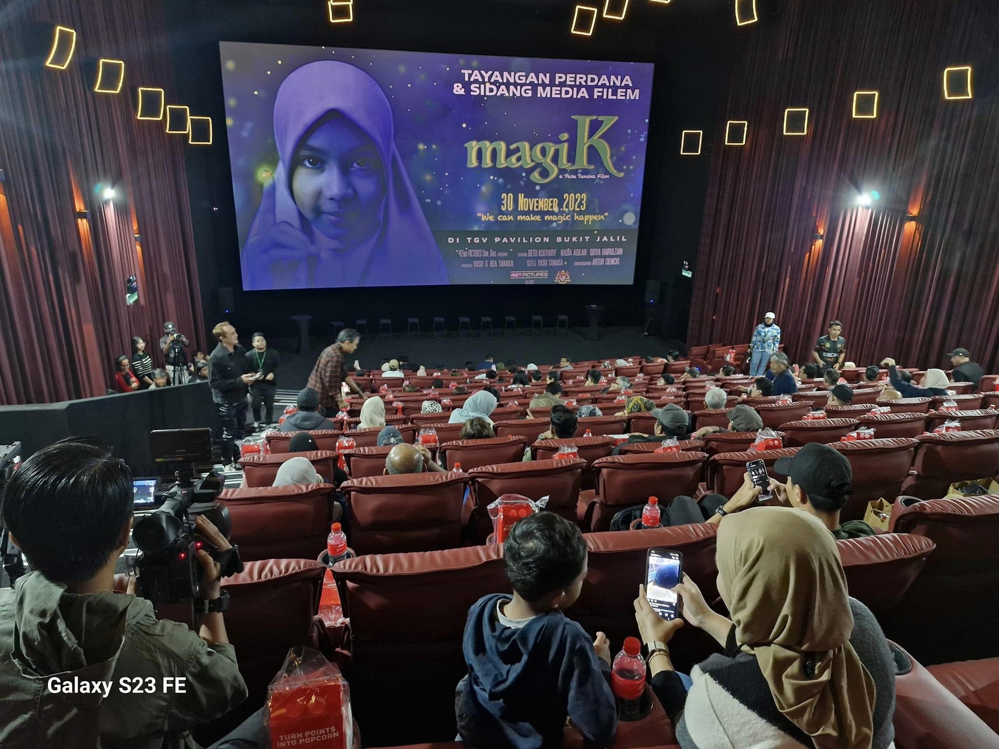 magiK Premier 01